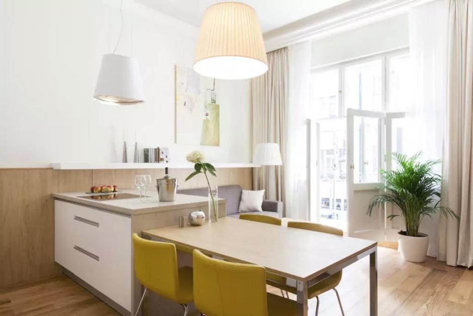 Unique Old Town Apartments At Palace Dlouha Прага Екстериор снимка
