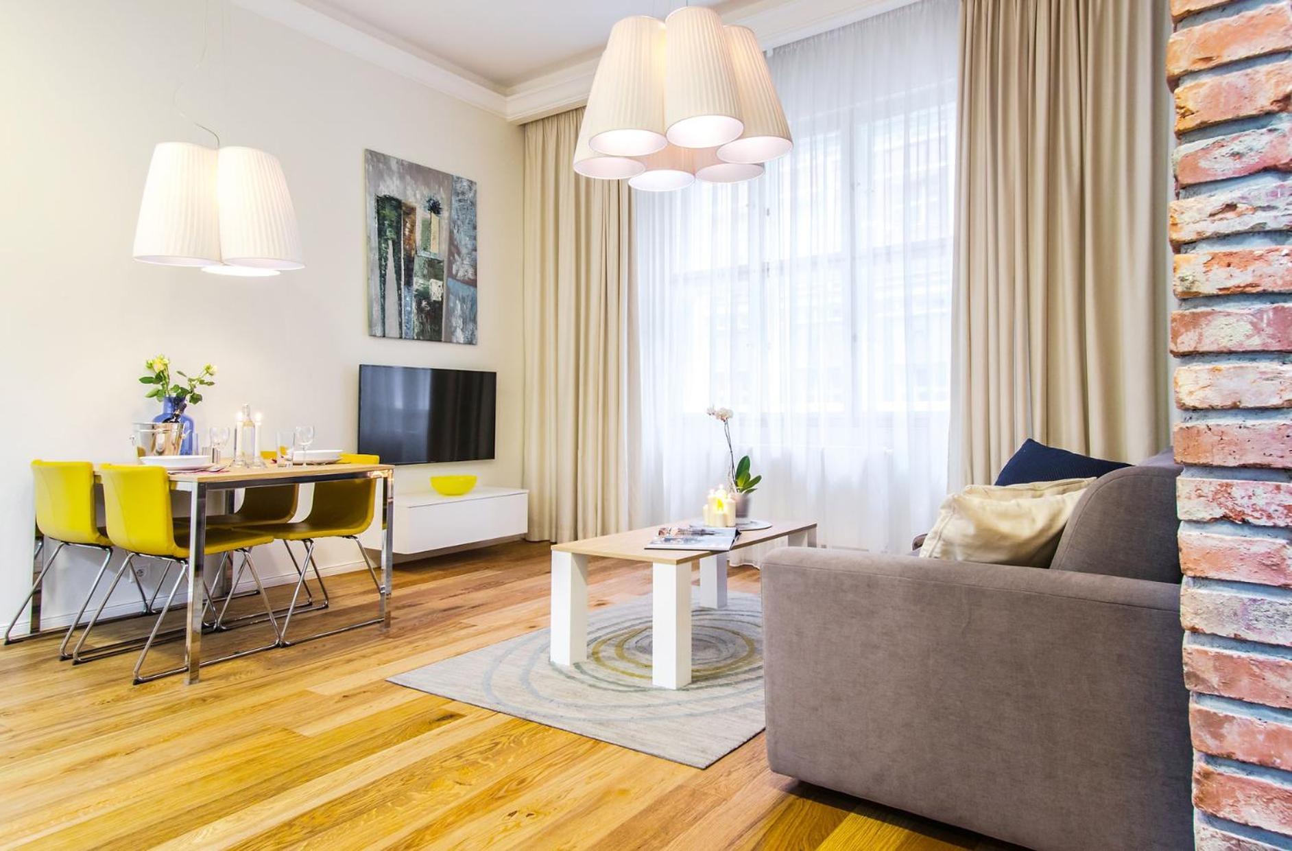 Unique Old Town Apartments At Palace Dlouha Прага Екстериор снимка