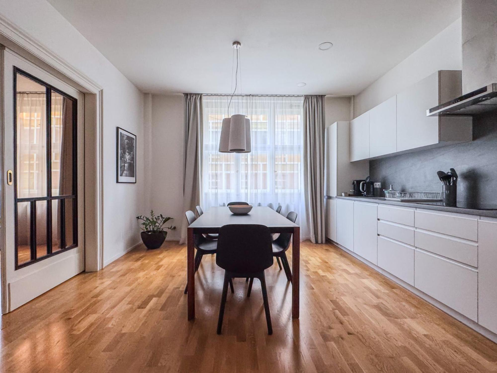 Unique Old Town Apartments At Palace Dlouha Прага Екстериор снимка