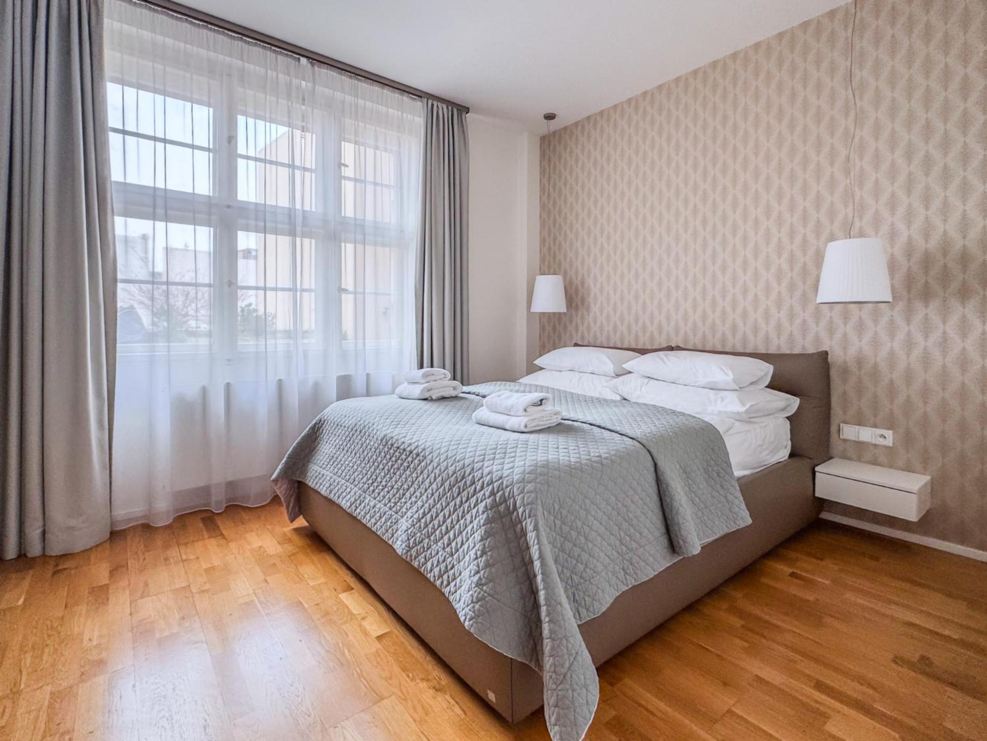 Unique Old Town Apartments At Palace Dlouha Прага Екстериор снимка